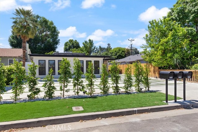 22452 Dolorosa Street, Woodland Hills CA: https://media.crmls.org/medias/5e2a8b47-c6a2-42ec-9bbf-005ecf304ba2.jpg