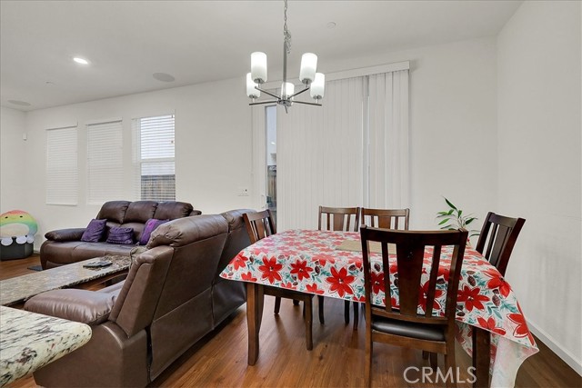 Detail Gallery Image 9 of 31 For 9925 Del Surf Ln, Elk Grove,  CA 95757 - 3 Beds | 3 Baths