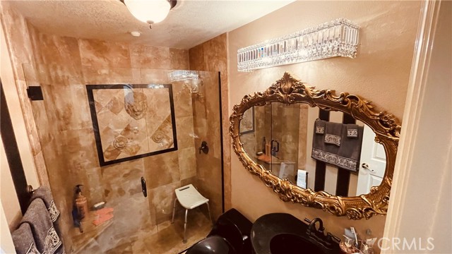 Image 17 of 25 For 732 S Rosecrest Cir