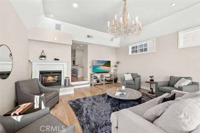 Detail Gallery Image 7 of 27 For 438 3 Rd St, Laguna Beach,  CA 92651 - 4 Beds | 2/1 Baths