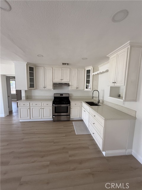 7907 Wilbur Avenue, Reseda CA: https://media.crmls.org/medias/5e2ccc63-a183-4b38-954e-5be4060dc12b.jpg