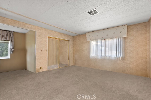 5200 Irvine, Irvine CA: https://media.crmls.org/medias/5e2d560c-d393-4d22-93ce-63e63907d288.jpg