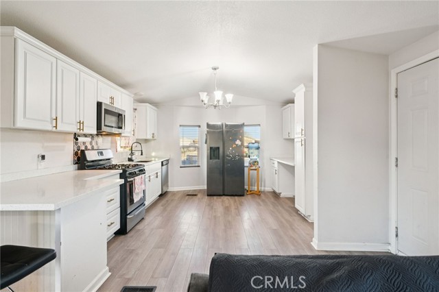 Detail Gallery Image 11 of 75 For 19013 Joshua St, Adelanto,  CA 92301 - 2 Beds | 1 Baths