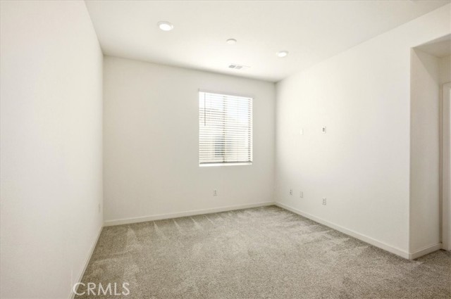 Detail Gallery Image 14 of 27 For 2291 Peach Ct, Upland,  CA 91786 - 3 Beds | 3/1 Baths