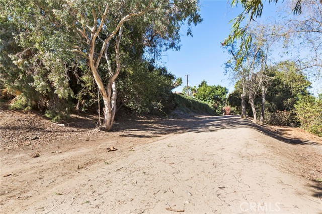 1016 N Highland Avenue, Fullerton CA: https://media.crmls.org/medias/5e2df4e4-6cc6-496b-a3d7-9086d4cf210e.jpg