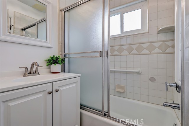 3207 Blossom Lane, Redondo Beach, California 90278, 3 Bedrooms Bedrooms, ,2 BathroomsBathrooms,Residential,Sold,Blossom,SB21244547