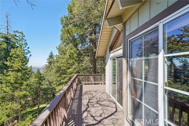 Detail Gallery Image 6 of 35 For 25274 North Rd, Twin Peaks,  CA 92391 - 3 Beds | 2/1 Baths