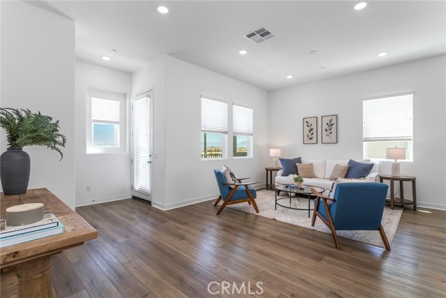 Detail Gallery Image 16 of 75 For 27554 Sparrow Ct, Valencia,  CA 91381 - 3 Beds | 2/1 Baths