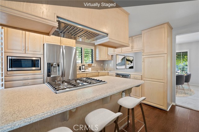 Detail Gallery Image 6 of 30 For 130 S Waterwheel Way #35,  Orange,  CA 92869 - 4 Beds | 2/1 Baths