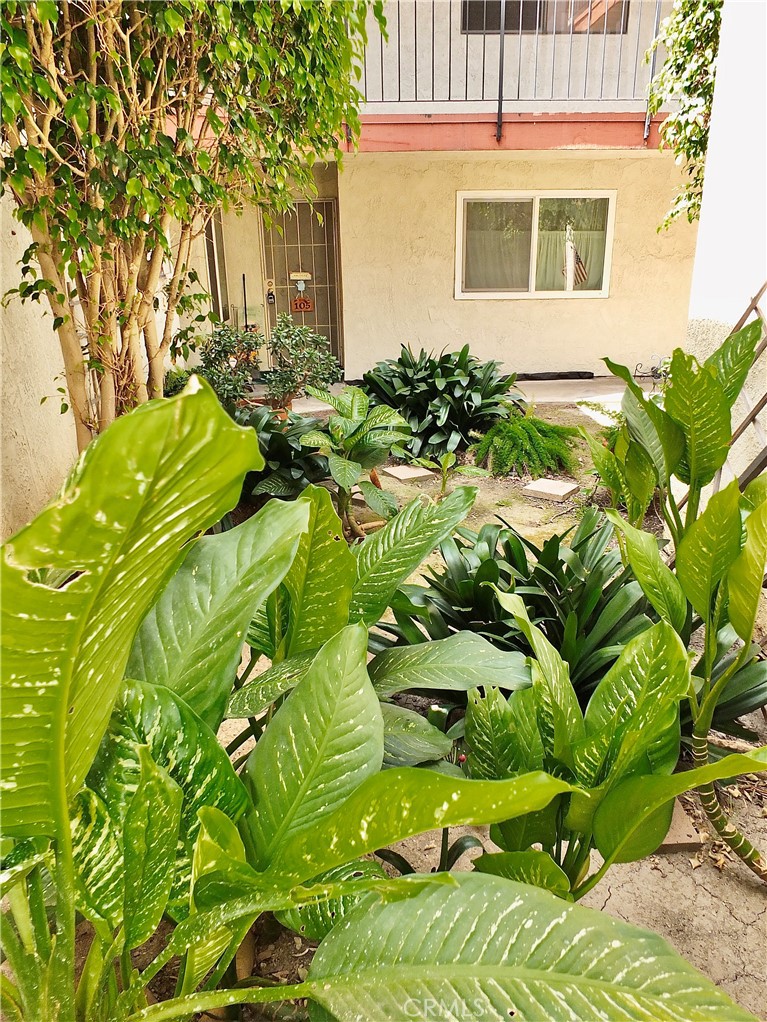 https://media.crmls.org/medias/5e2f8871-9332-41b5-84c5-d17b3490cd3c.jpg?preset=X-Large