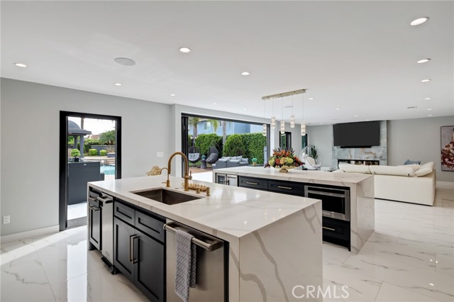 Detail Gallery Image 22 of 74 For 4030 - 4032 W 178th St, Torrance,  CA 90504 - 6 Beds | 3 Baths