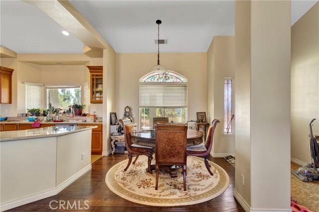 Detail Gallery Image 11 of 73 For 3002 Estero Rd, Pinon Hills,  CA 92372 - 4 Beds | 3/1 Baths