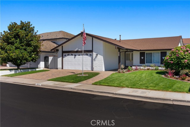 Detail Gallery Image 2 of 44 For 6811 Jardines Dr, Huntington Beach,  CA 92647 - 3 Beds | 2 Baths