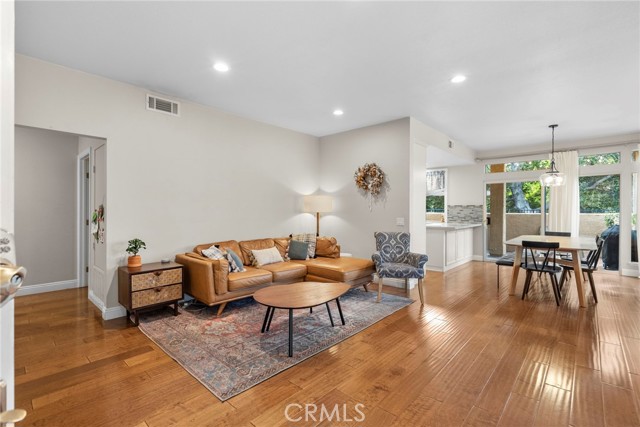 Front Image Thumbnail for CRSR26017306