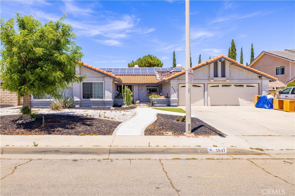 5647 Redwood Ave