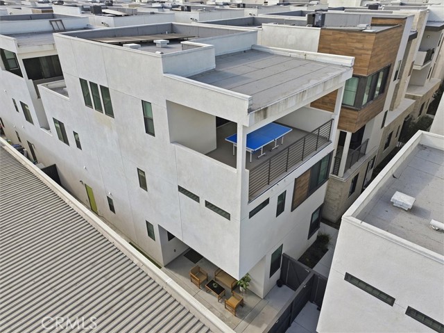 Detail Gallery Image 2 of 59 For 2144 Swallowtail Walk, Gardena,  CA 90249 - 4 Beds | 2/2 Baths