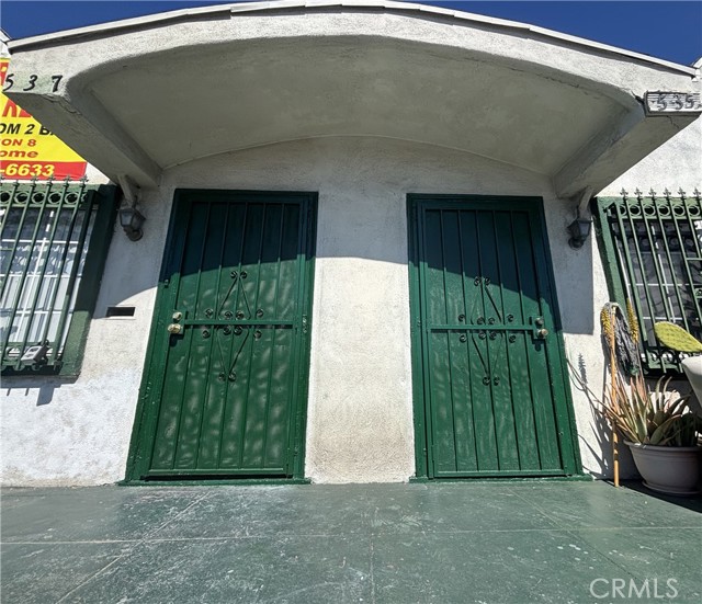 Detail Gallery Image 19 of 24 For 535 West 54th Street, Los Angeles,  CA 90037 - – Beds | – Baths