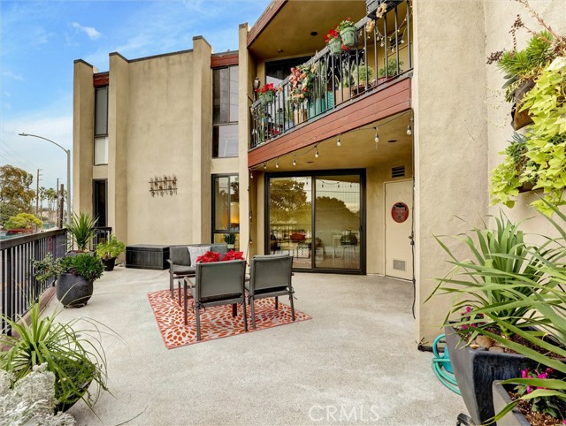 Detail Gallery Image 26 of 49 For 5190 E Colorado St #204,  Long Beach,  CA 90814 - 1 Beds | 1 Baths