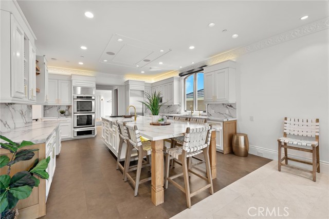 Detail Gallery Image 19 of 75 For 530 Kings Rd, Newport Beach,  CA 92663 - 5 Beds | 4/3 Baths