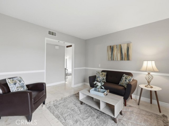 Detail Gallery Image 17 of 57 For 25071 Mawson, Laguna Hills,  CA 92653 - 4 Beds | 2 Baths