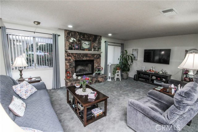 12629 11th Avenue, Victorville CA: https://media.crmls.org/medias/5e36d484-3618-400a-bac8-ecc0141095d7.jpg
