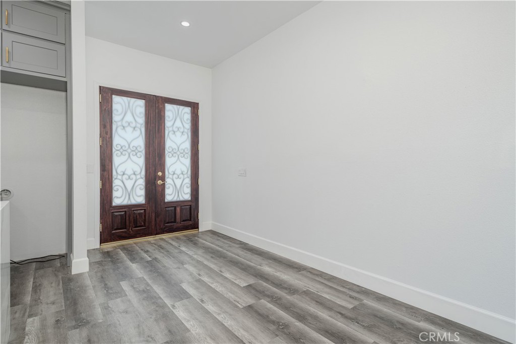 1224 E Live Oak Court