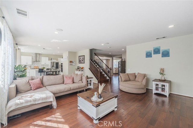 Detail Gallery Image 17 of 32 For 2295 Shanna Carle Dr, Corona,  CA 92882 - 4 Beds | 3/1 Baths