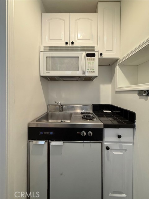 Detail Gallery Image 20 of 29 For 9221 Rubio Ave, North Hills,  CA 91343 - 2 Beds | 2 Baths