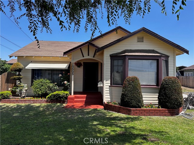 10505 Artesia Blvd., Bellflower CA: https://media.crmls.org/medias/5e386c66-dc2c-48b6-9a6b-fc96c6322610.jpg