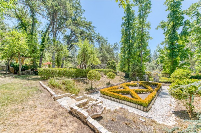 Detail Gallery Image 67 of 75 For 43059 Sierra Vista Ln, Oakhurst,  CA 93644 - 4 Beds | 4/1 Baths