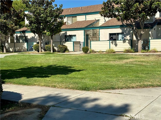 Detail Gallery Image 10 of 10 For 44514 15th St #2,  Lancaster,  CA 93535 - 2 Beds | 2 Baths