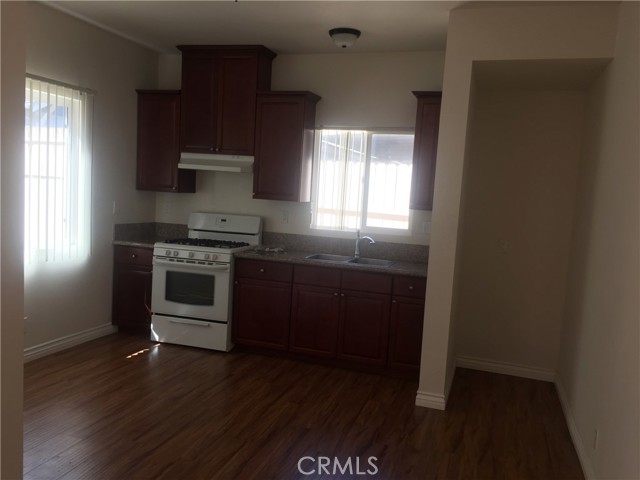 Detail Gallery Image 2 of 25 For 467 Marengo, Pasadena,  CA 91101 - 1 Beds | 1 Baths