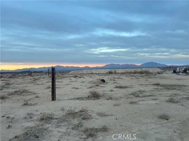 Detail Gallery Image 7 of 7 For 36352 Rodeo Rd, Lucerne Valley,  CA 92356 - – Beds | – Baths