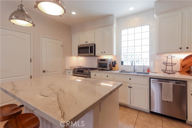 Detail Gallery Image 15 of 46 For 142 Main Street, Ladera Ranch,  CA 92694 - 4 Beds | 2/1 Baths