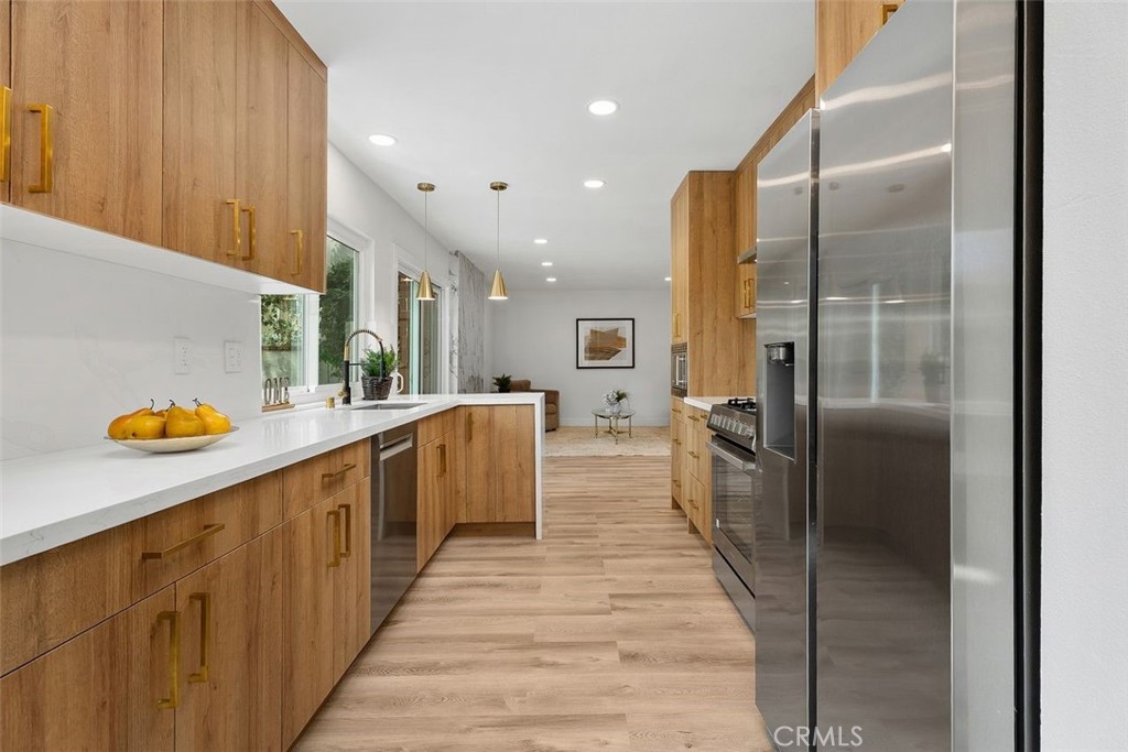 MLS #OC25225891 image #15