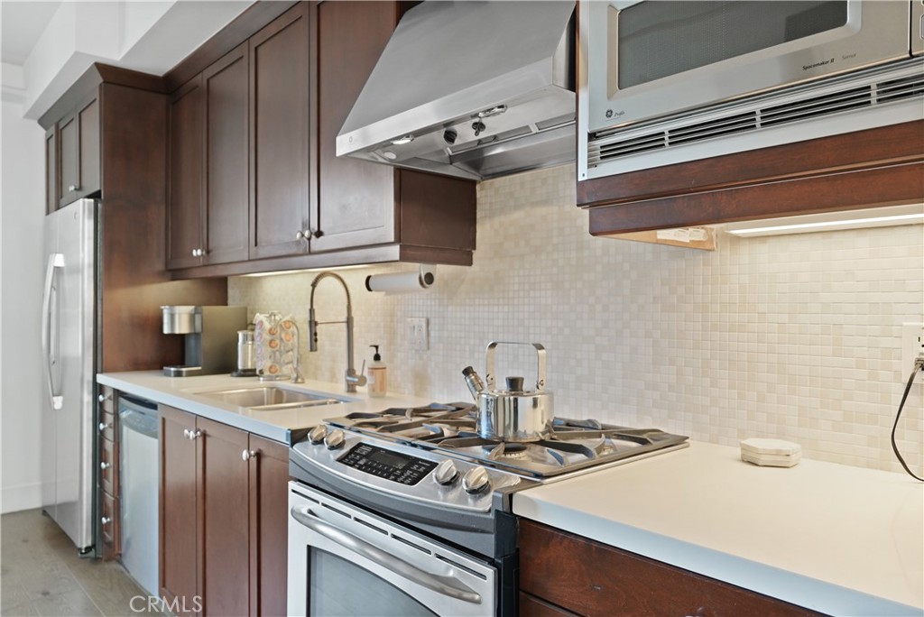 5e3b4557 22e4 498d 81c6 3cea86ee674f