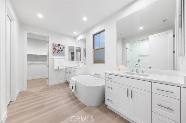 118 Sunnybank, Irvine CA: https://media.crmls.org/medias/5e3b4ecd-af13-4ee4-ad15-9740a154086d.jpg