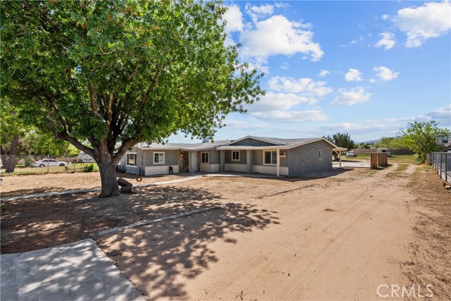 Detail Gallery Image 4 of 33 For 4550 W Avenue L2, Quartz Hill,  CA 93536 - 5 Beds | 3 Baths