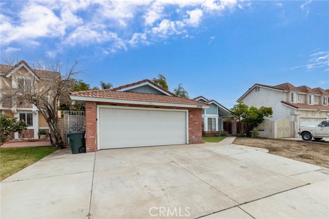 Image 2 for 11595 Oakwood Dr, Fontana, CA 92337