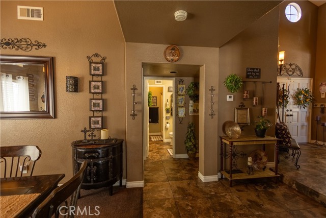 28947 Glenrock Place, Highland CA: https://media.crmls.org/medias/5e3e2326-ff37-44b8-9fc2-0b7ccb4c91ca.jpg
