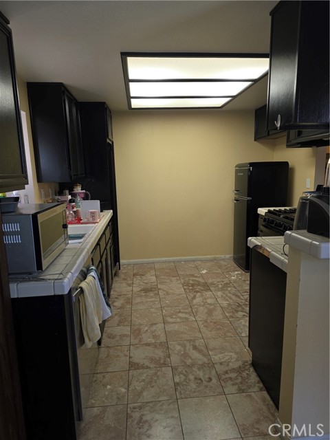 Detail Gallery Image 3 of 5 For 38116 Meadow Wood St, Palmdale,  CA 93552 - 3 Beds | 2 Baths