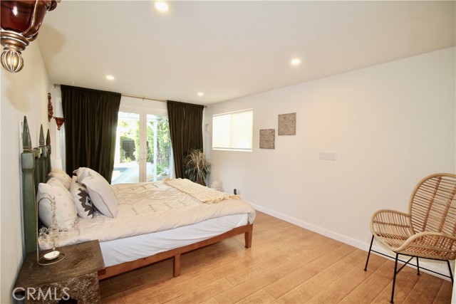 Detail Gallery Image 11 of 22 For 22621 Dolorosa St, Woodland Hills,  CA 91367 - 5 Beds | 3 Baths