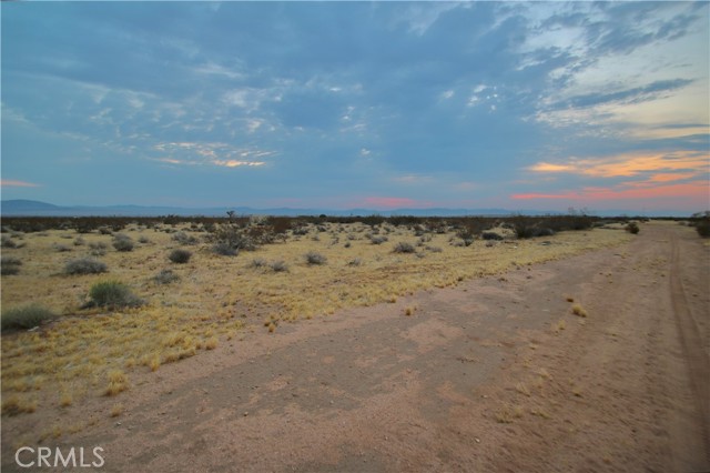 0 Venus Street, Joshua Tree CA: https://media.crmls.org/medias/5e3f42ed-18b5-4282-a832-ecd9ad4d18ee.jpg