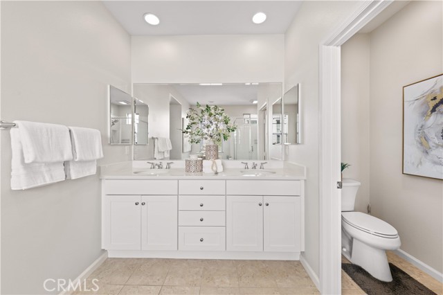 Detail Gallery Image 40 of 63 For 109 Bumblebee, Irvine,  CA 92618 - 4 Beds | 3/1 Baths