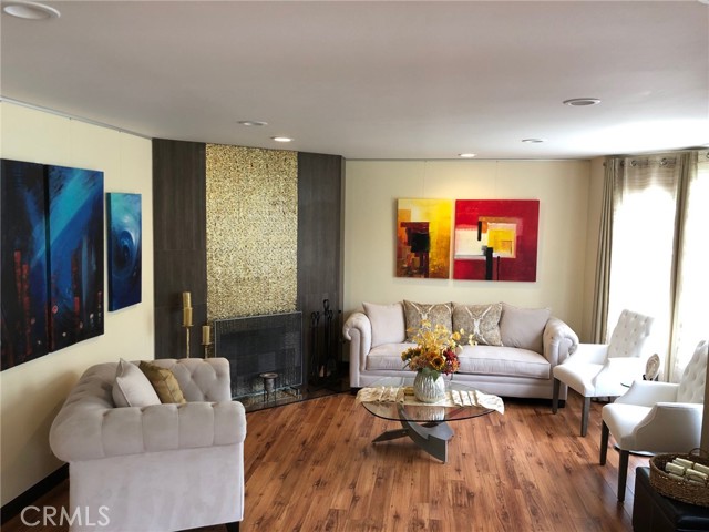 Detail Gallery Image 3 of 31 For 1958 Beverly Dr, Pasadena,  CA 91104 - 4 Beds | 4/1 Baths