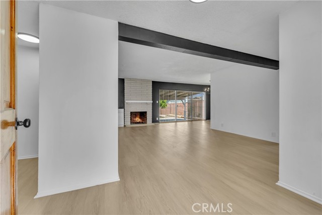 13149 Roscoe Boulevard photo 3