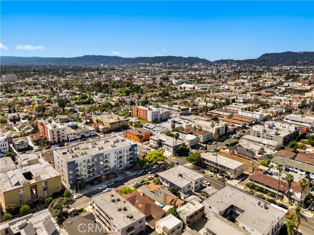 101 S. MARIPOSA AVE, Los Angeles CA: https://media.crmls.org/medias/5e3fc504-c0b7-40dd-953d-f0b2ee2c0712.jpg