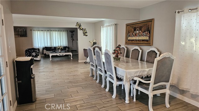 Detail Gallery Image 13 of 19 For 3205 Durrwood, Bakersfield,  CA 93304 - 4 Beds | 2 Baths