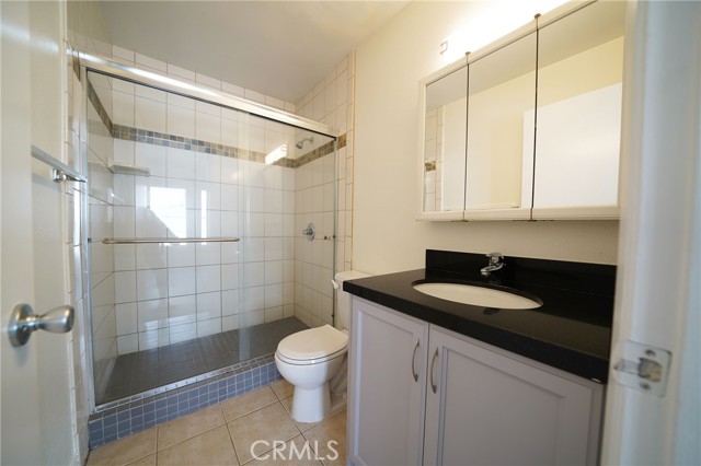 Detail Gallery Image 9 of 17 For 18350 Hatteras Street, Tarzana,  CA 91356 - 2 Beds | 2 Baths