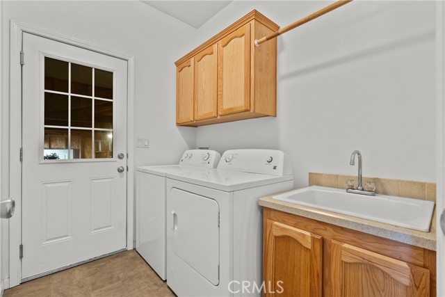 15455 Glenoaks Boulevard, Sylmar CA: https://media.crmls.org/medias/5e400a4b-4bcc-4f59-b6dd-7a5fff5d6671.jpg